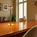 Royal Homes Table Light USB, Gold/ Black